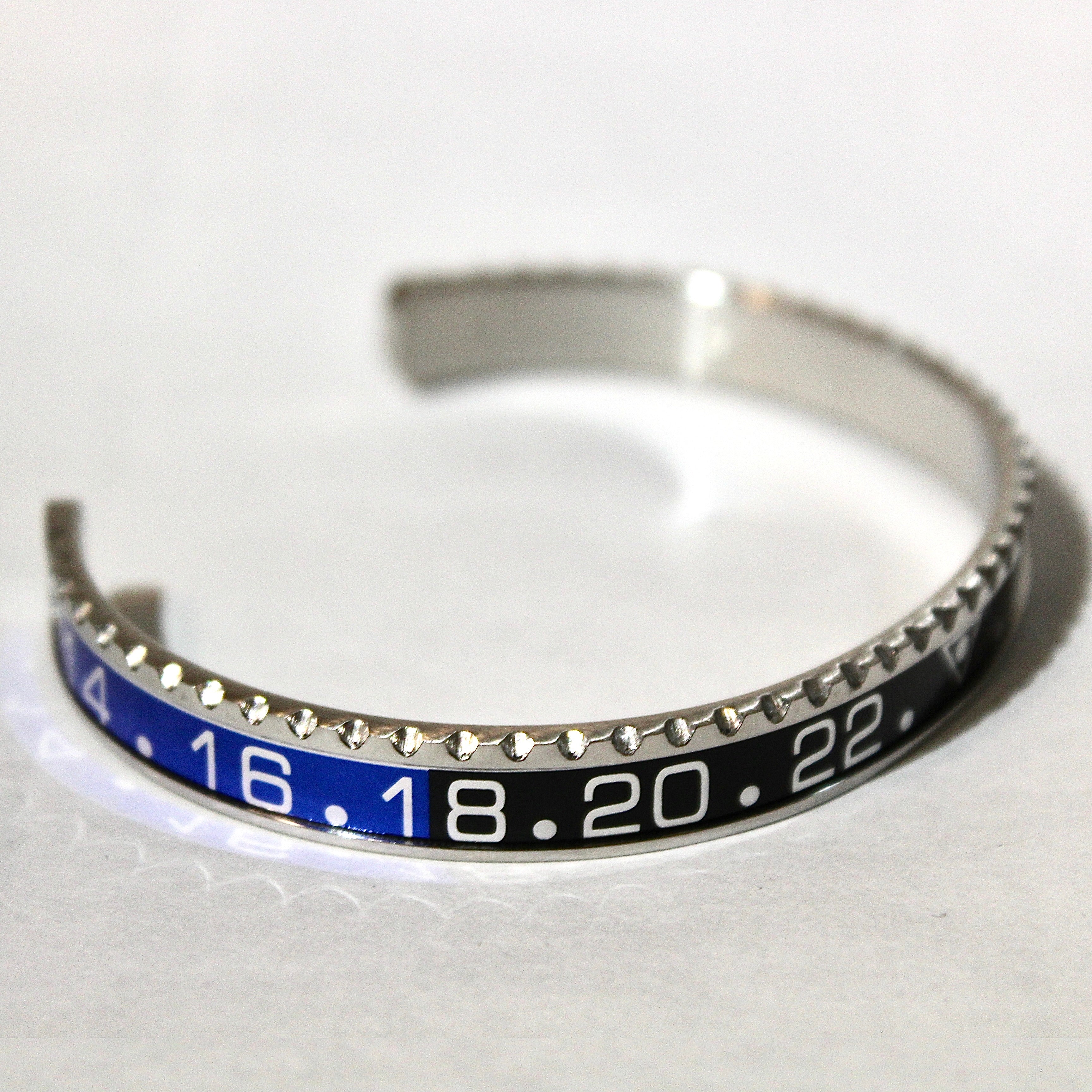 GMT Cuffs – Batman